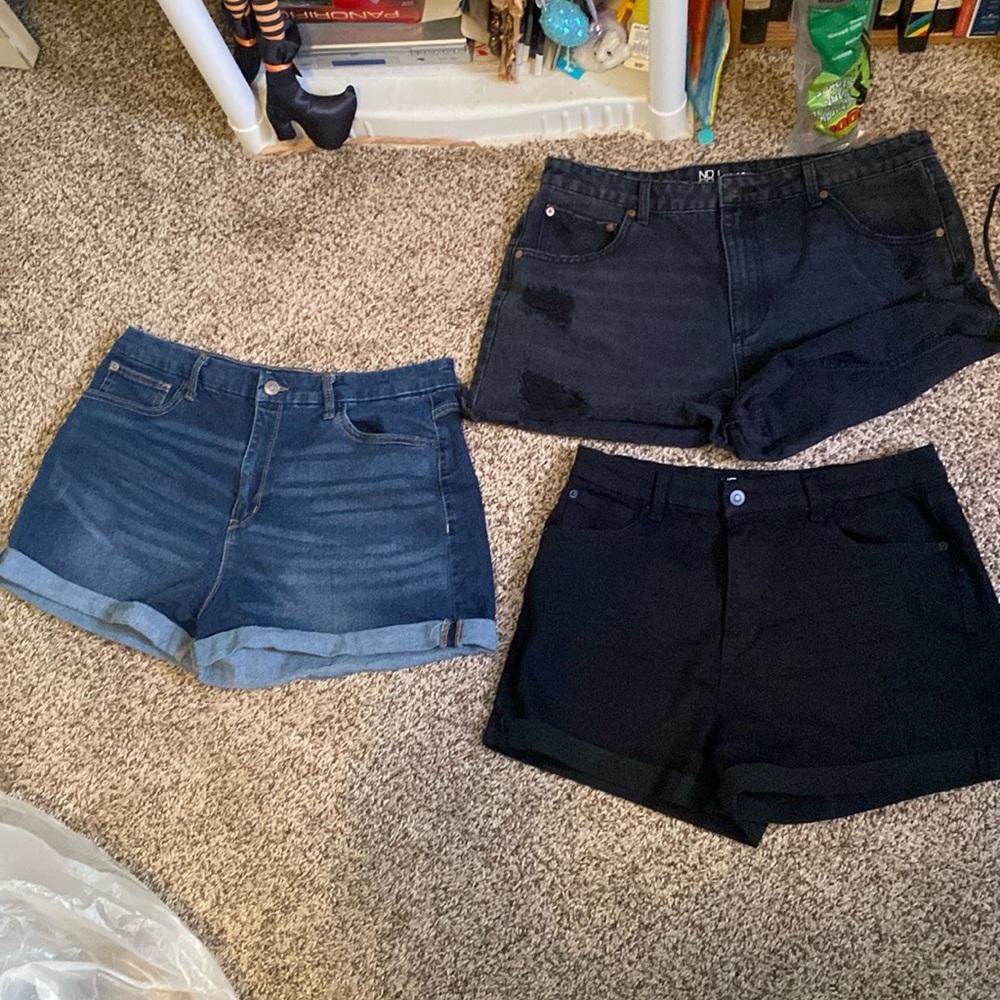 Three pairs of No Boundaries shorts